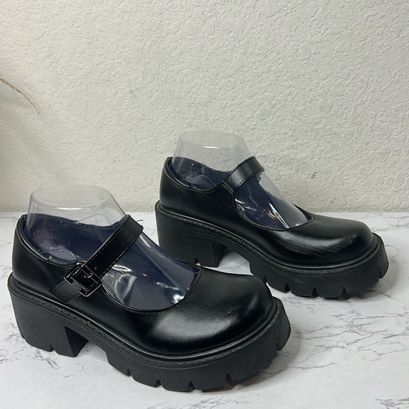 Shoes - Mary Jane Platform Shoes Size 8.5 US/ 39 EUR